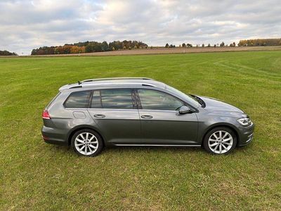 Gebraucht VW Golf VII Comfortline 150 PS (110 kW) 2017 Grau Kombi