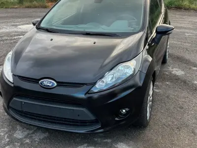 Gebraucht Ford Fiesta 95 PS (69 kW) 2009 Schwarz Kleinwagen