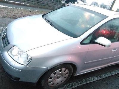 Silber Gebraucht 2004 VW Touran Van / Kleinbus | 1.500 € (Fairer Preis)
