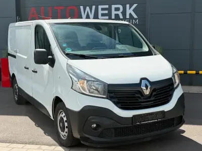 Gebraucht Renault Trafic 116 PS (85 kW) 2016 Weiß Van / Kleinbus