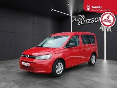 Gebraucht VW Caddy Basis 116 PS (85 kW) 2024 Kirschrot Van / Kleinbus