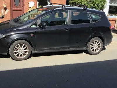 Używany Seat Altea XL 140 KM (102 kW) 2010 Czarny Minivan