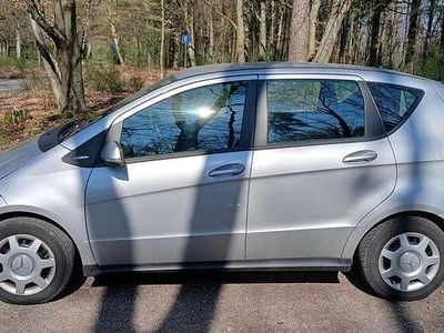 Gebraucht Mercedes A160 95 PS (69 kW) 2011 Silber Limousine