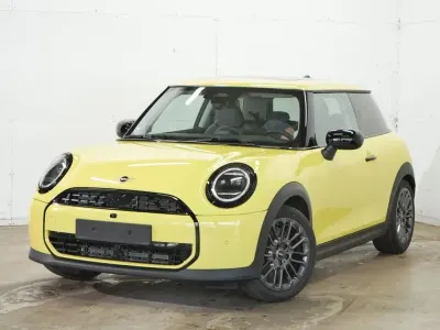 Gebraucht Mini Cooper Classic 114 kW (156 PS) 2025 Sunny side yellow Kleinwagen