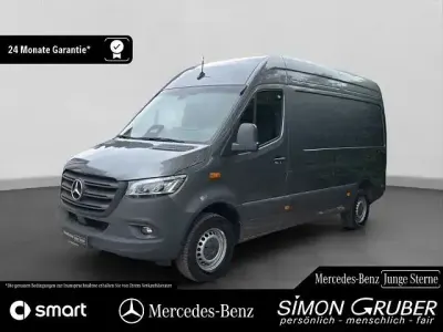 Gebraucht Mercedes Sprinter 170 PS (125 kW) 2024 Selenitgrau (metallic) Van
