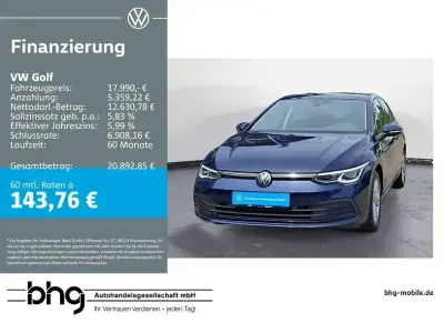Gebraucht VW Golf VIII Life 131 PS (96 kW) 2023 Blau Limousine
