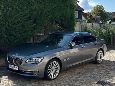 BMW 730