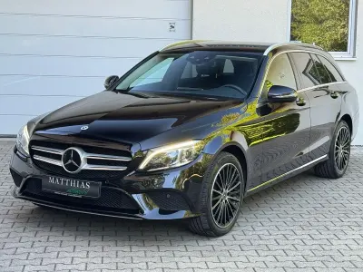 Gebraucht Mercedes C220 Avantgarde 194 PS (142 kW) 2021 Schwarz Kombi