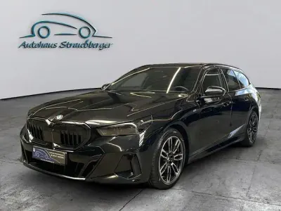 Gebraucht BMW 540 Comfort Edition 303 PS (222 kW) 2025 Schwarzkeine angabe Kombi
