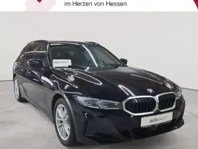 Gebraucht BMW 320 Sport Line 190 PS (139 kW) 2023 Schwarz uni Kombi