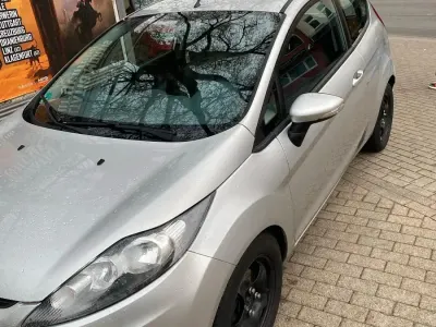 Second-hand Ford Fiesta 71 CP (52 kW) 2011 Argintiu Hatchback
