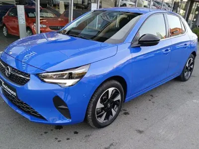 Używany Opel Corsa Elegance 100 kW (136 KM) 2022 Niebieski Hatchback