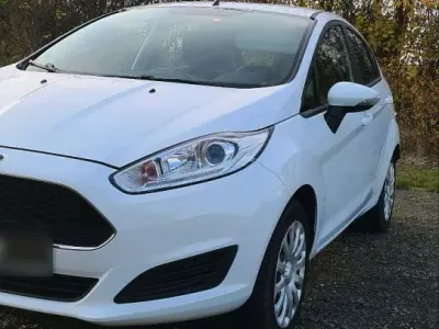 Gebraucht Ford Fiesta 80 PS (58 kW) 2017 Weiß Kleinwagen