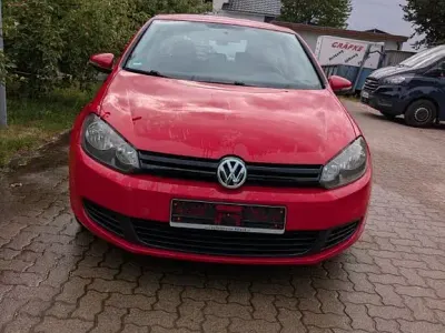 Gebraucht VW Golf VI 80 PS (58 kW) 2009 Rot Kleinwagen