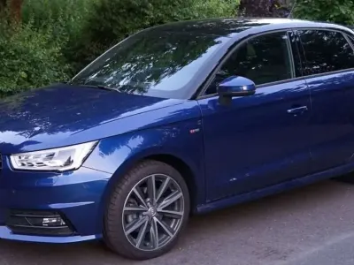 Gebraucht Audi A1 Sportback Design 116 PS (85 kW) 2017 Blau Kleinwagen
