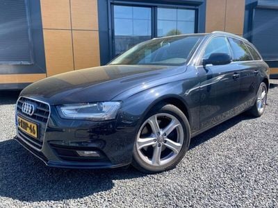 Gebraucht Audi A4 Business 170 PS (125 kW) 2013 Blau Limousine