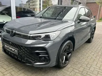 Second-hand VW Tiguan Style 193 CP (141 kW) 2024 Gri SUV