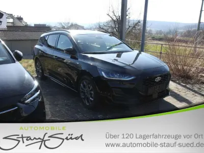 Second-hand Ford Focus ST-Line X 125 CP (91 kW) 2023 Negru Break