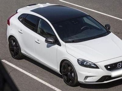 Gebraucht Volvo V40 R-Design 200 PS (147 kW) 2015 Weiß Limousine