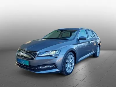 Gebraucht Skoda Superb Style 218 PS (160 kW) 2022 Graphitegrau metallic Kombi