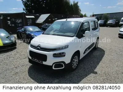 Gebraucht Citroën Berlingo Feel 131 PS (96 kW) 2021 Weiß Van / Kleinbus