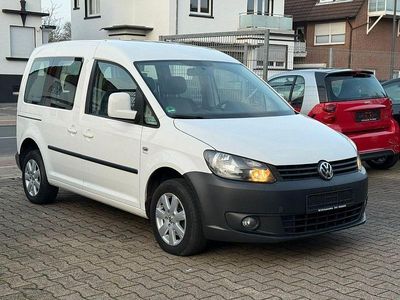Weiß Gebraucht 2013 VW Caddy Trendline Van / Kleinbus | 6.699 € (Guter Preis)