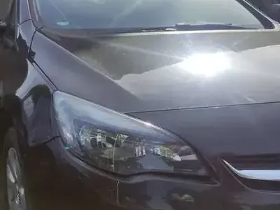 Gebraucht Opel Astra Style 136 PS (100 kW) 2014 Schwarz Kombi