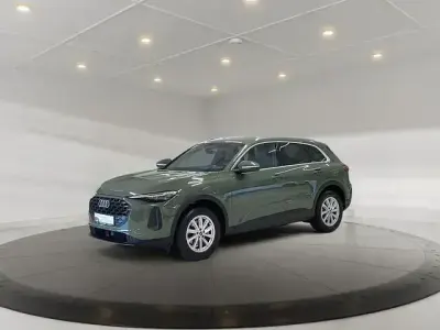Gebraucht Audi Q5 Ambiente 204 PS (150 kW) 2025 Distriktgrün metallic SUV