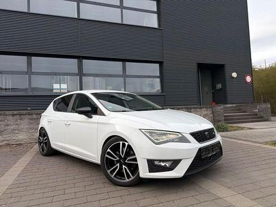 Second-hand Seat Leon FR 184 CP (135 kW) 2016 Alb Berlinǎ