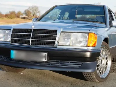 Gebraucht Mercedes 190 122 PS (89 kW) 1991 Blau Limousine