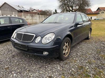 Mercedes E200