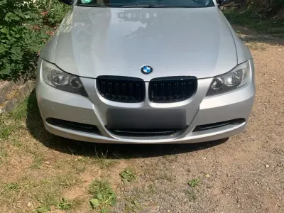 Gebraucht BMW 318 122 PS (89 kW) 2006 Silber Limousine