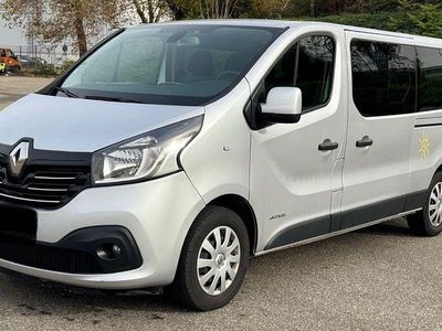 Second-hand Renault Trafic 125 CP (91 kW) 2015 Argintiu Monovolum