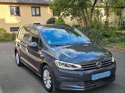 Second-hand VW Touran 150 CP (110 kW) 2019 Gri Monovolum