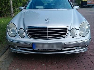 Mercedes E280