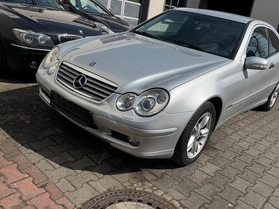 Gebraucht Mercedes 180 146 PS (107 kW) 2004 Silber Limousine