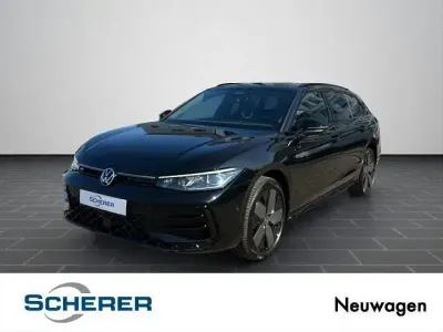 Gebraucht VW Passat R-line 150 PS (110 kW) 2026 Grenadillschwarz metallic (metallic) Kombi