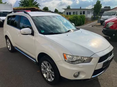 Gebraucht Mitsubishi Outlander Motion 156 PS (114 kW) 2012 Weiß SUV