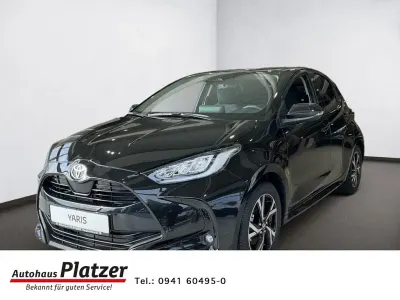Neu Toyota Yaris Hybrid 92 PS (67 kW) 2025 Blau Limousine