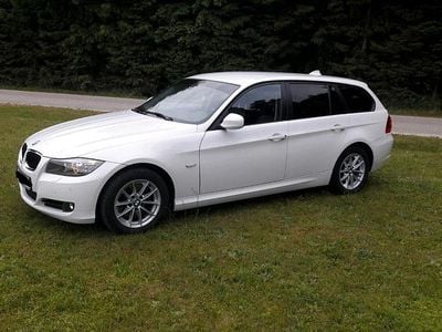 Gebraucht BMW 320 184 PS (135 kW) 2011 Weiß Kombi