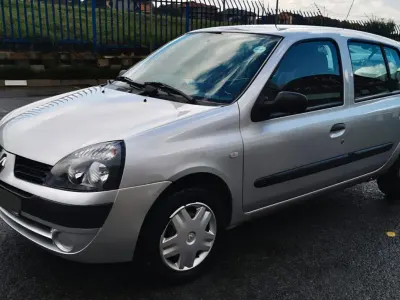 Gebraucht Renault Clio 65 PS (47 kW) 2006 Silber Kleinwagen