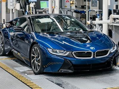 gebraucht BMW i8 "Last 18" im Neuwagenzustand