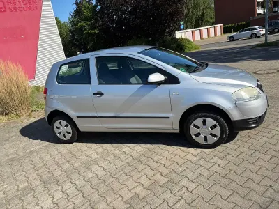 Gebraucht VW Fox 70 PS (51 kW) 2005 Silber Kleinwagen