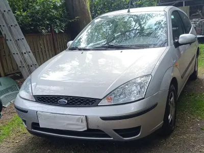 Gebraucht Ford Focus 75 PS (55 kW) 2002 Grau Kleinwagen