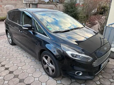 Gebraucht Ford S-MAX Titanium 180 PS (132 kW) 2016 Schwarz Van / Kleinbus