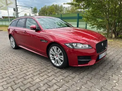 Occasion Jaguar XF Sportbrake R-Sport 241 PK (177 kW) 2017 Rood Stationwagen