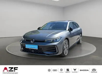 Gebraucht VW Passat R-line 177 PS (130 kW) 2026 Diabasgrau metallic Kombi