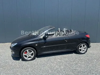 Gebraucht Peugeot 206 CC Sport 109 PS (80 kW) 2005 Schwarz Cabrio