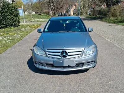 Gebraucht Mercedes C200 184 PS (135 kW) 2010 Schwarz Limousine