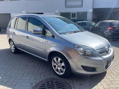 Usata Opel Zafira Edition 140 CV (102 kW) 2011 Grigio Monovolume